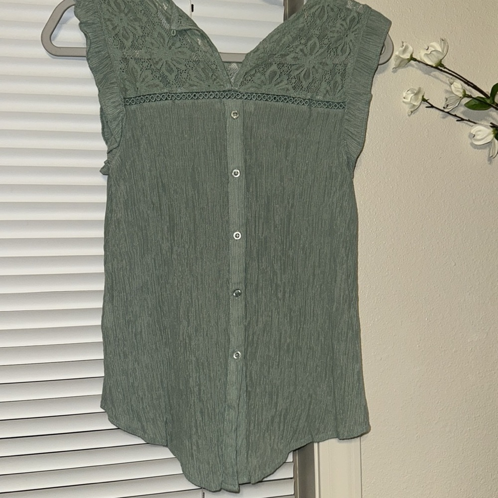 Ladies Top - Picture 4 of 4